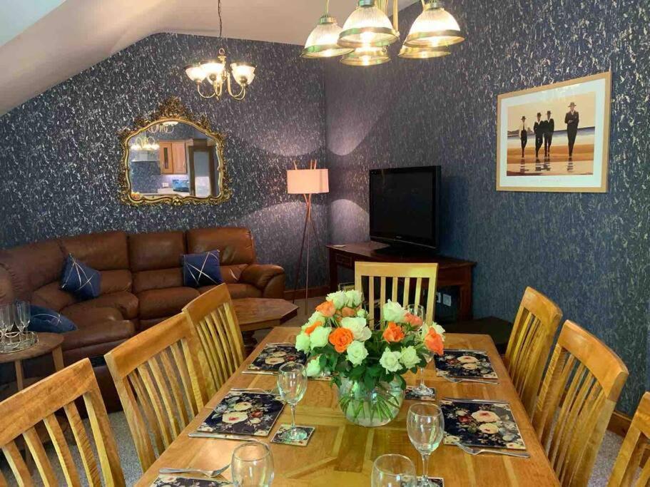 Chandlers Apartment Ascog ภายนอก รูปภาพ